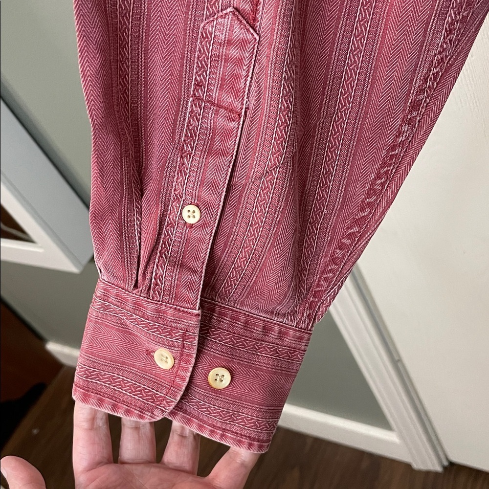 Tommy Bahama 100% Silk Red Distressed Button Down Pocket Long Sleeve Size XL - Picture 6 of 11